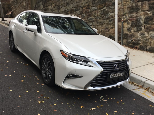 Lexus ES 300h Sports Luxury