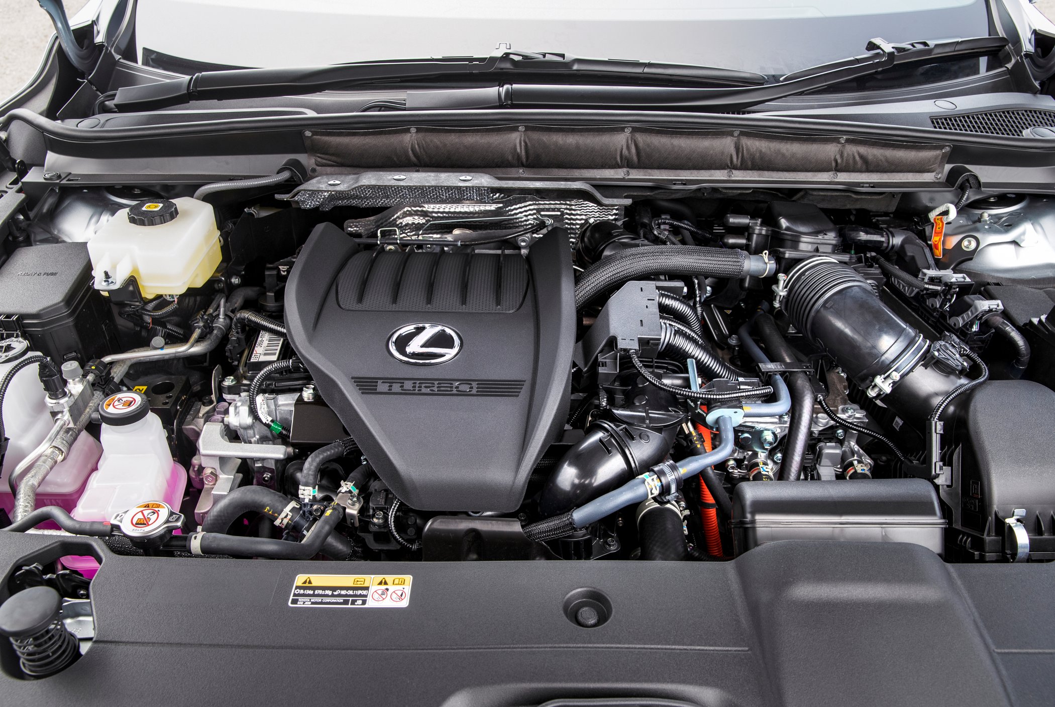 2023 Lexus RX 500h F Sport Performance engine