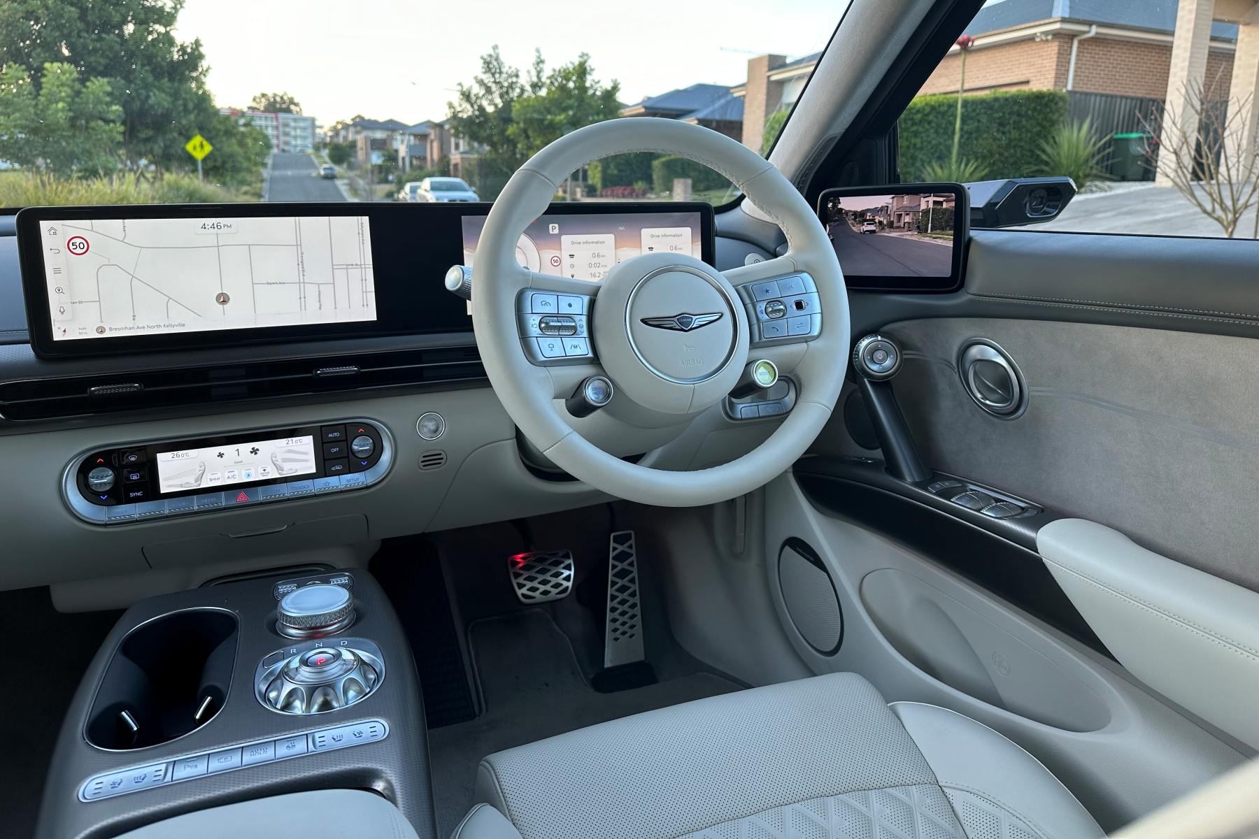 Genesis GV60 EV 2023 front interior