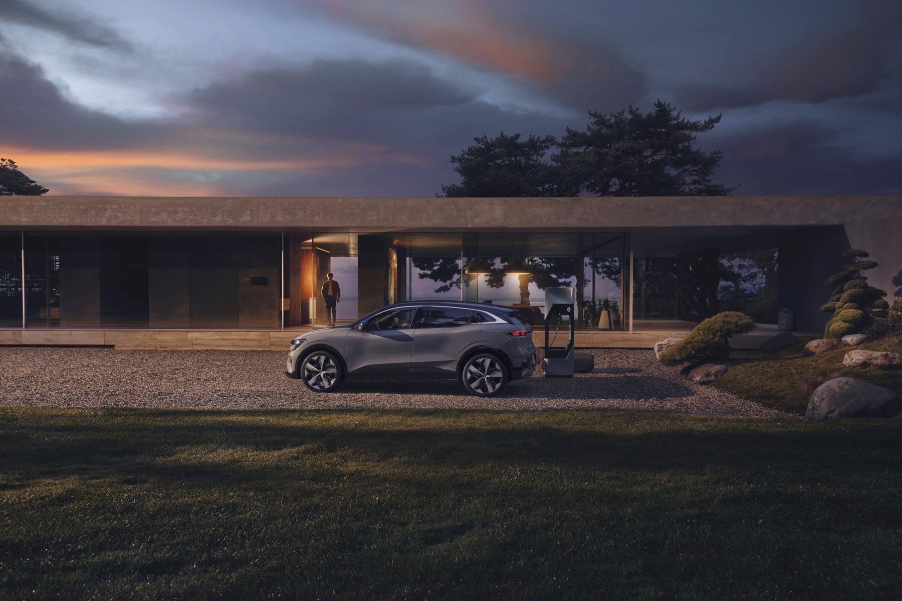 Renault Megane E-TECH charging in driveway