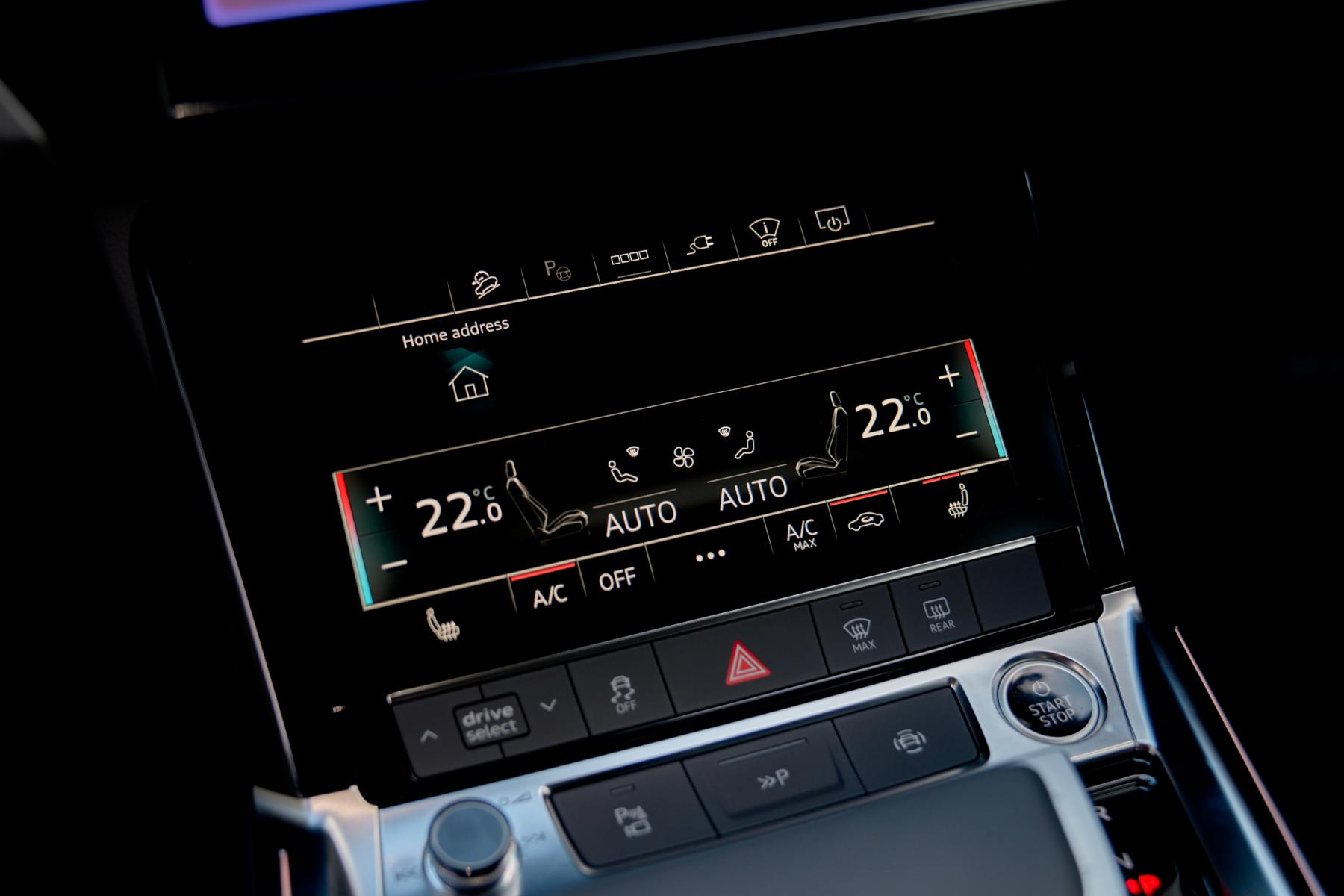 Audi Q8 50 e-tron features