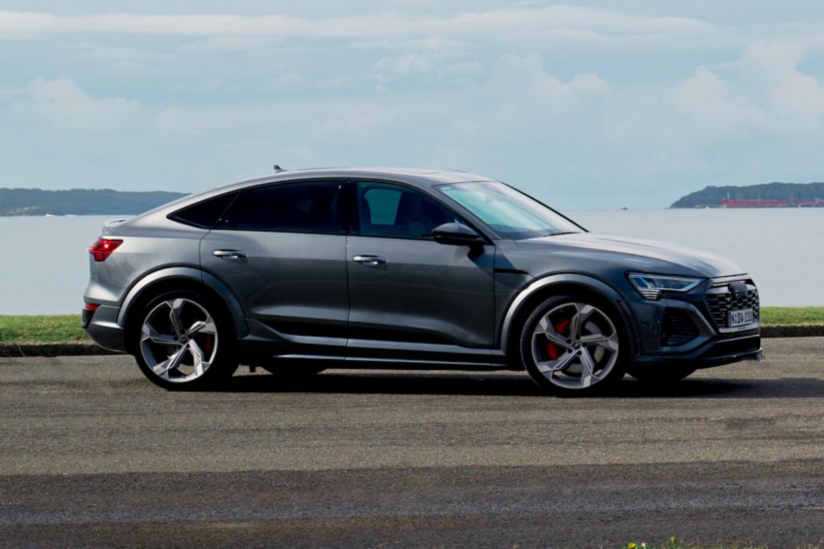 Audi SQ8 Sportback e-tron profile 1