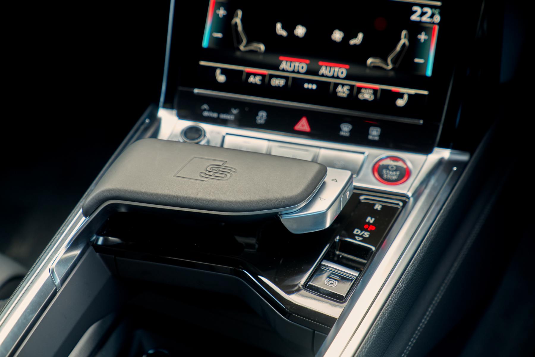 Audi e-tron transmission lever 1