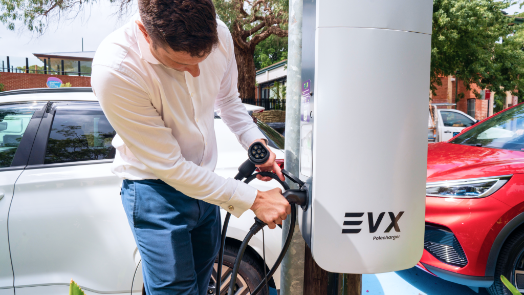 EVX Pole charger