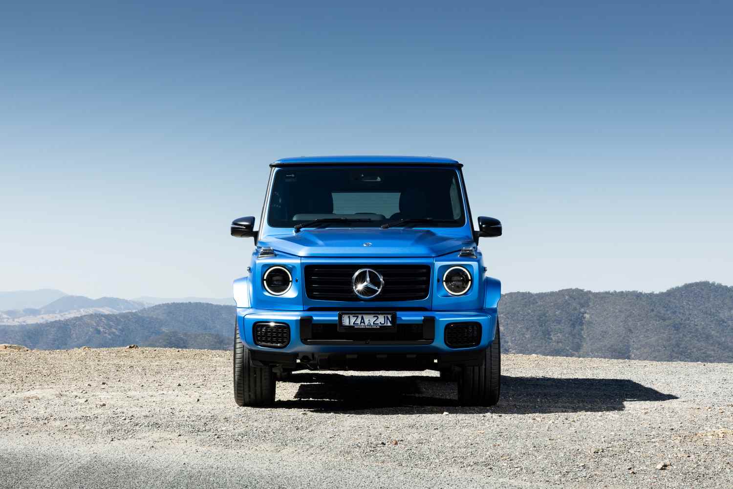 Mercedes-Benz_G580_004_HR